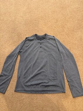 Lululemon Metal Vent Tech Long Sleeve Henley